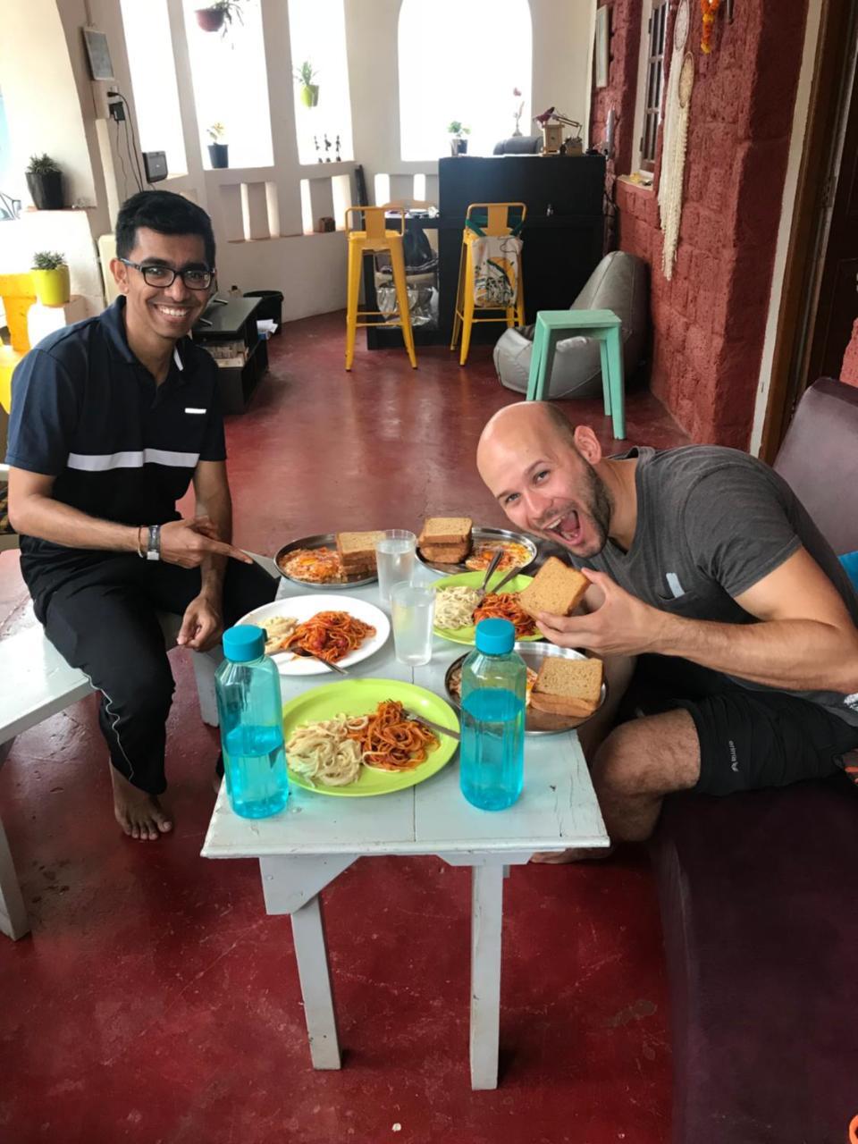 Aerostel - Backpacker'S Hostel In Goa Calangute Ngoại thất bức ảnh